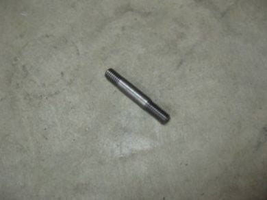 Manifold Studs - Farmall F-12/F-14